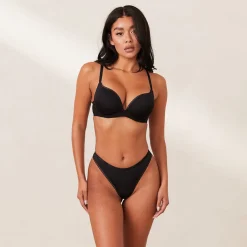 Comfort Push-Up T-shirt BH & String Set - Schwarz