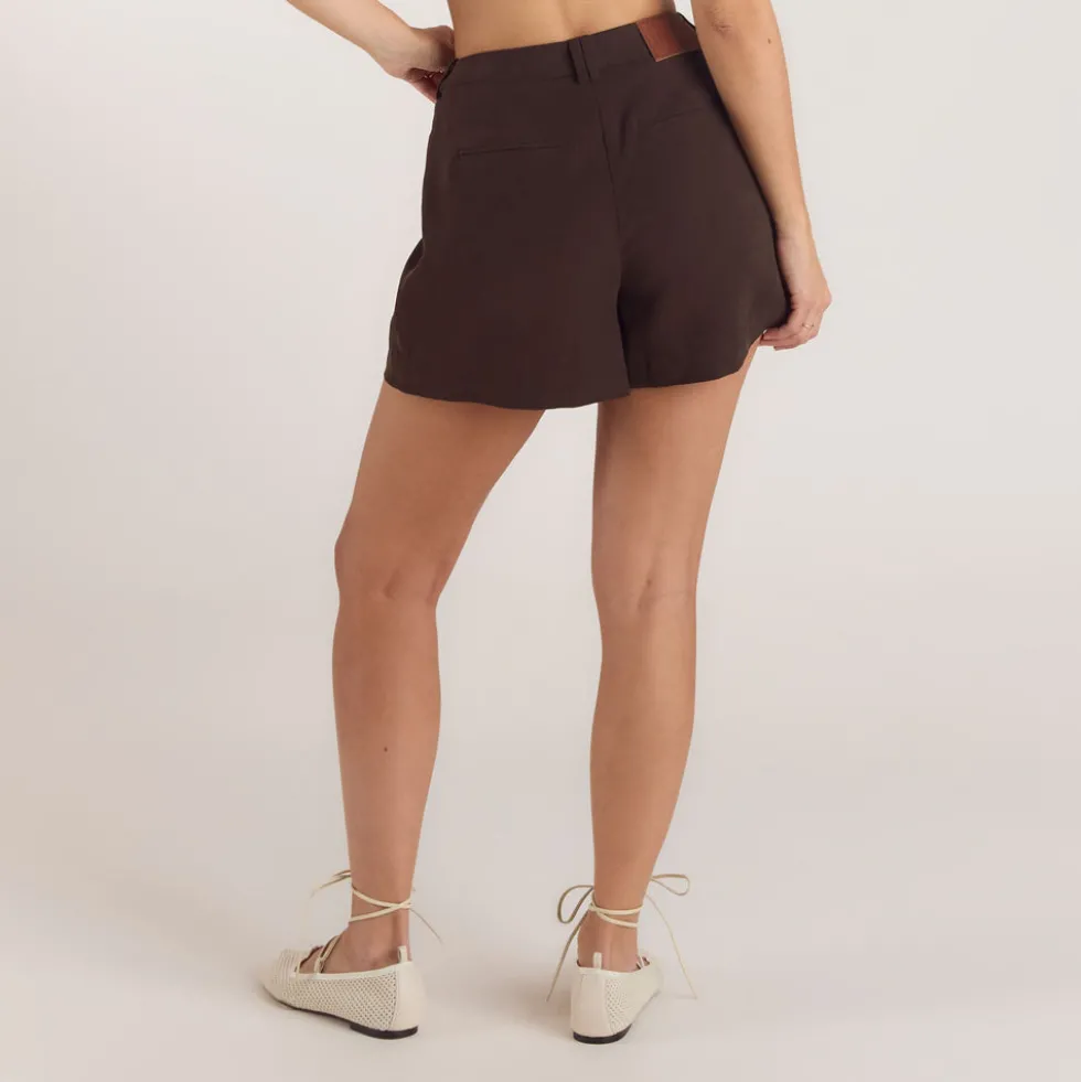 Hochtaillierte Tailored-Shorts - Schokolade