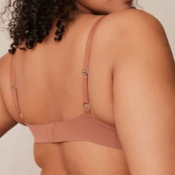 Light Bügelloser Plunge T-shirt BH und String/Slip Set - Mokka