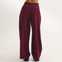 Taillierte Hose mit Weitem Bein - Kirschlack