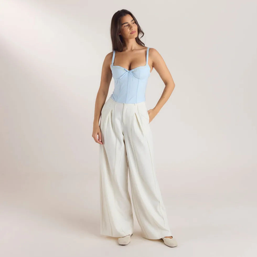Weite Hose mit Faltendetails - Weissgrau
