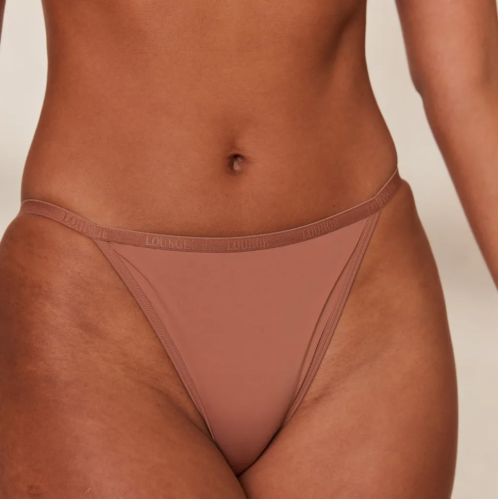 Your Everyday T-shirt BH und String/Slip Set - Mokka